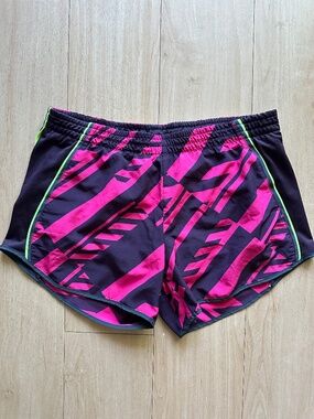 Nike Dri-FIT Women's S Geometric Mesh Running Shorts Breathable Lined